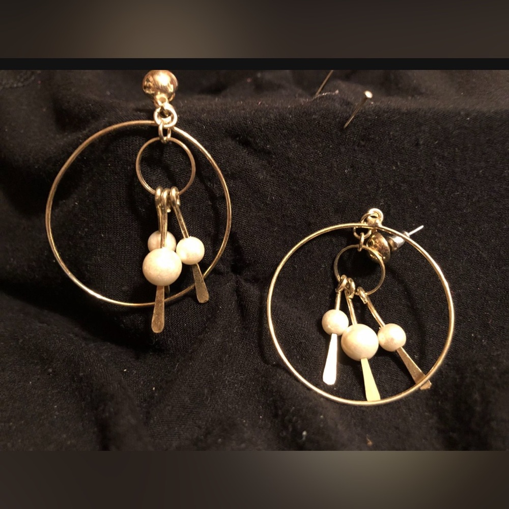 Elegant Gold Hoop Earrings with Cream Accents
